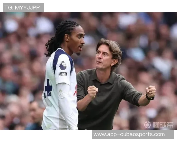 弗兰克愤怒回应0-3失利斯彭斯被换下反应引发热议